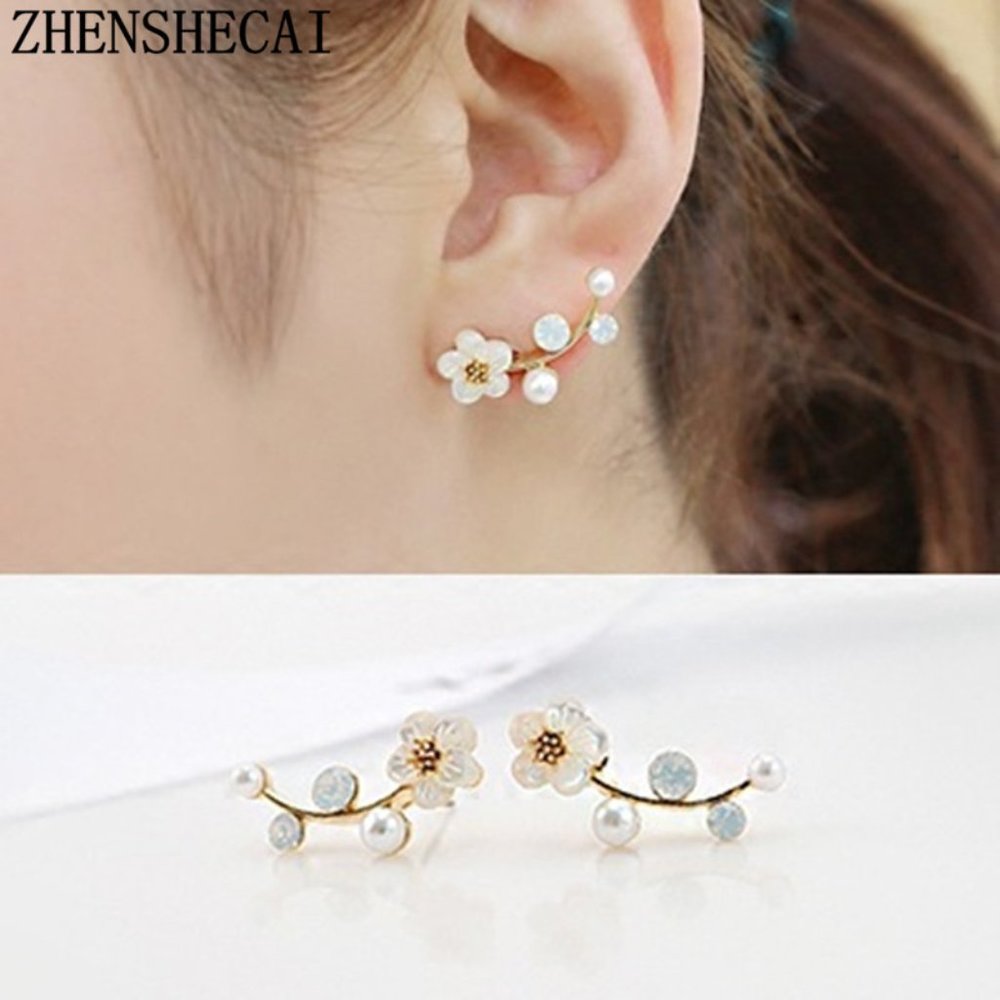Daisy Flower Bead Stud Earrings - Gold